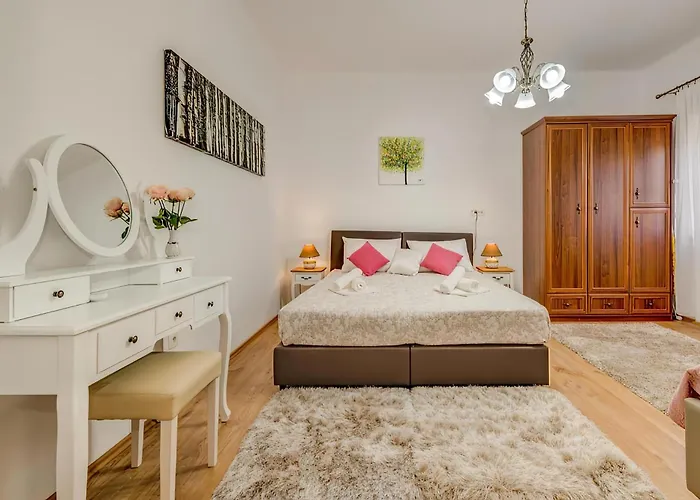 Happy Home - Rental Residence