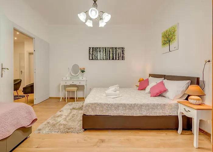 Happy Home - Rental Residence